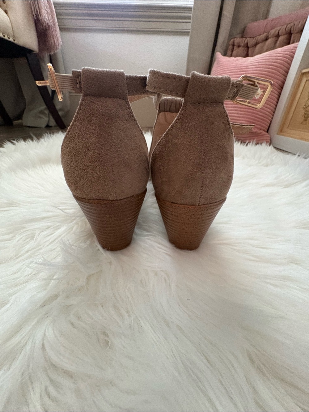 Women’s Taupe Suede Ankle-Strap Peep-Toe Sandals - Picture 3 of 7